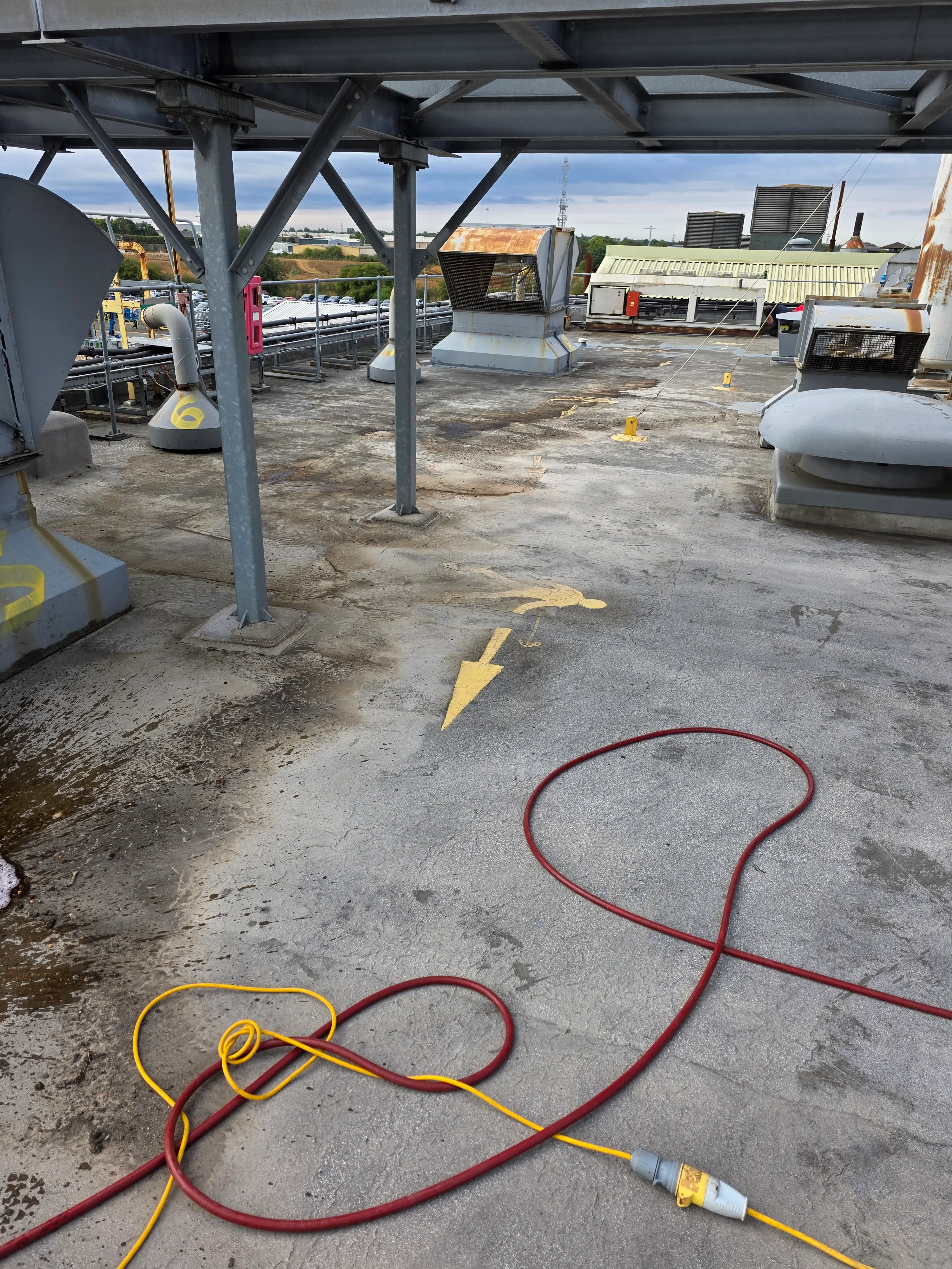 Perkins Engines Plant Roof Refurbishment — before